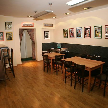 Hostel Jasmin 베오그라드 레스토랑 사진